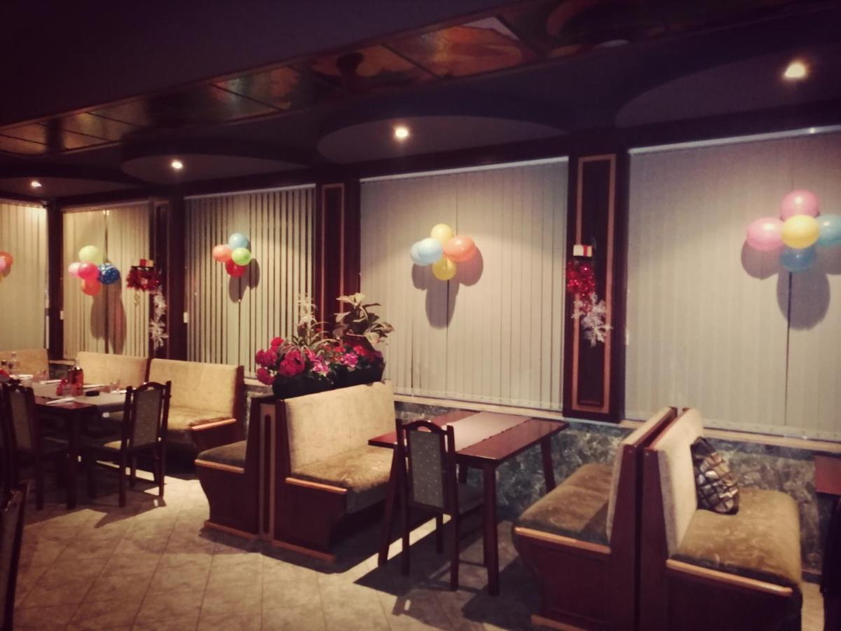 Discret Hotel & Restaurant Vladaya Exterior photo