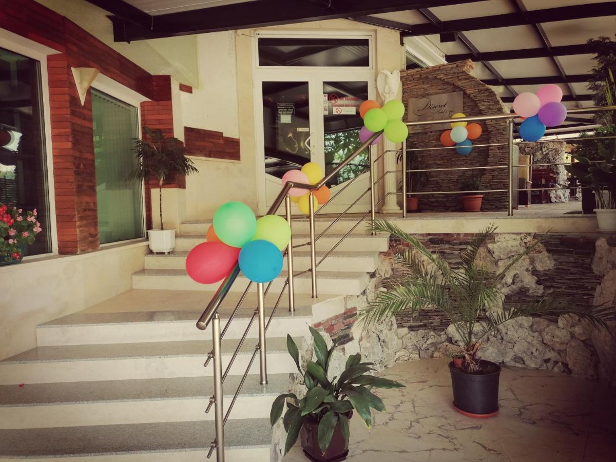 Discret Hotel & Restaurant Vladaya Exterior photo